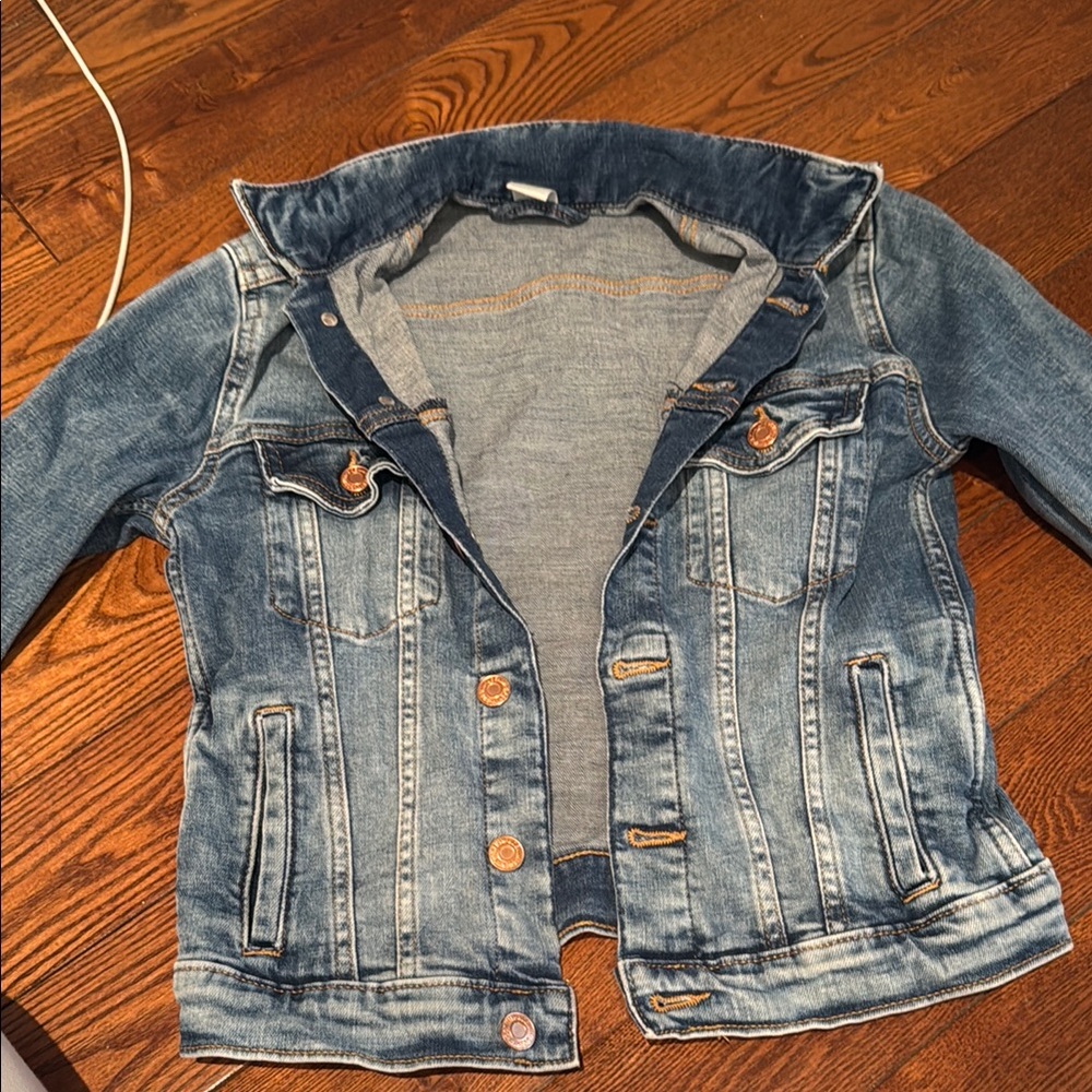 Classic Blue Jean Jacket with Contrast Stitching